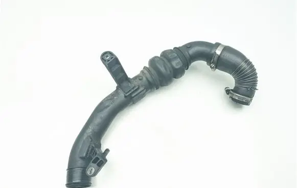 Ford Mondeo MK V Intercooler hose/pipe DS73-6C646-DJ D05WA