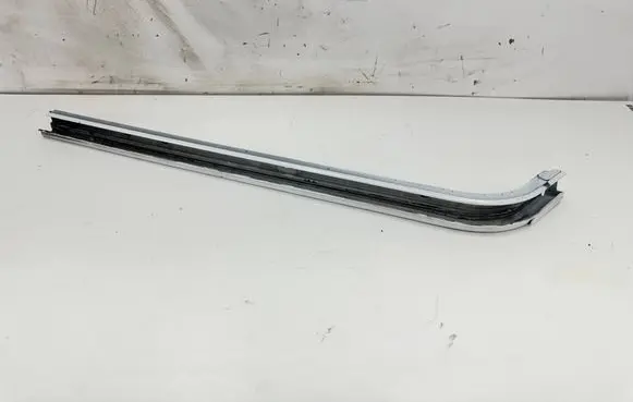 Toyota Sienna XL40 IV Sliding door middle rail