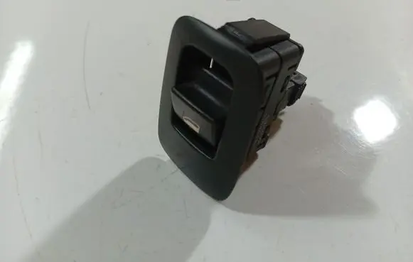 Citroen C4 I Picasso Electric window control switch 96639378ZD