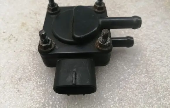 Toyota Avensis T250 Exhaust gas pressure sensor 8948020030