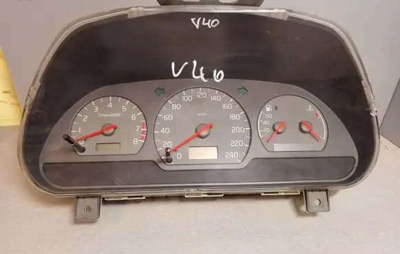 Volvo S40, V40 Speedometer (instrument cluster) 30819871 30822392 0P0200001