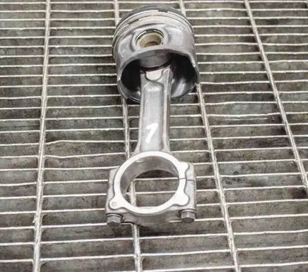 Dacia Sandero Piston 120A16959R 121008820R