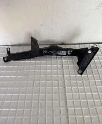 Audi A4 S4 B8 8K Fender mounting bracket 8K0821135