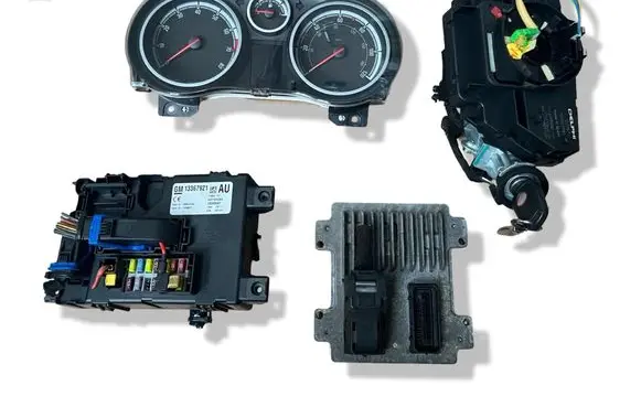Opel Corsa D Engine ECU kit and lock set 55580499