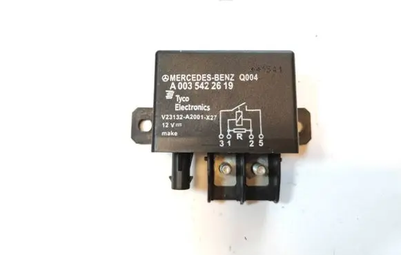 Mercedes-Benz C W204 Battery relay fuse A0035422619 V23132A2001X27