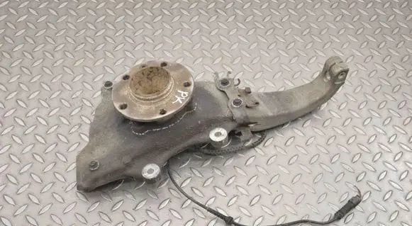 BMW 6 F06 Gran coupe Front wheel hub