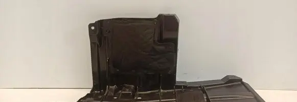 Rear underbody cover/under tray