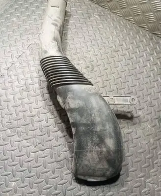 BMW X5M E70 Air intake duct part 7577446