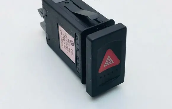 Volkswagen PASSAT B5 Hazard light switch 3B0953235B
