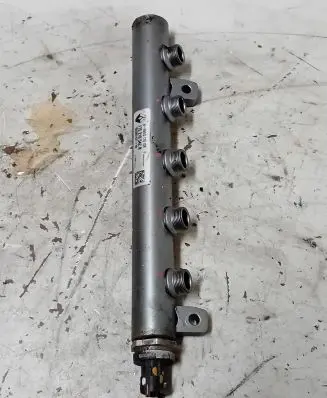 Nissan Qashqai Fuel main line pipe 175210542R 1502801427
