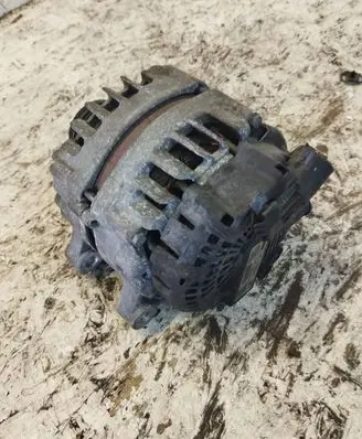 Citroen C4 Cactus Generator/alternator 9810525380