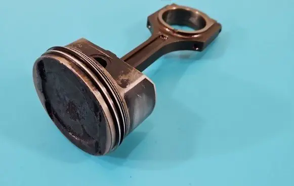 Piston