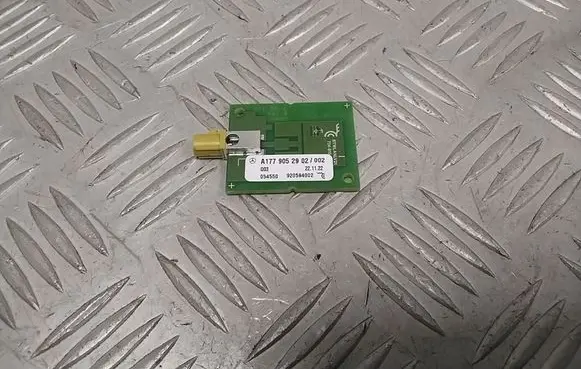Mercedes-Benz EQE x294 Aerial antenna amplifier A1779052902