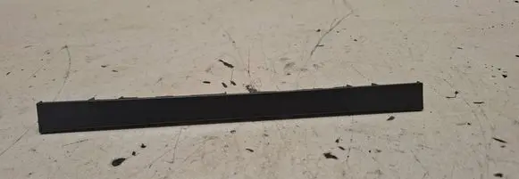 Volkswagen PASSAT B6 Dashboard glove box trim 318390100