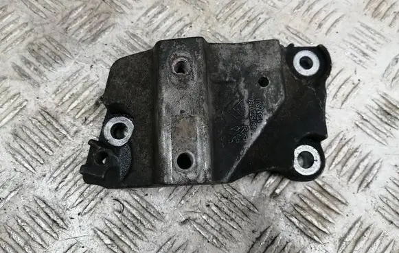Citroen DS3 Gearbox mounting bracket 9675720180 17357R01