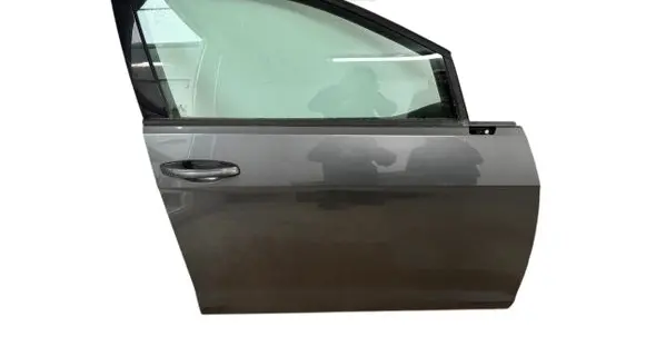 Volkswagen e-Golf Front door