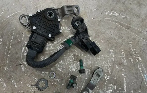 Toyota RAV 4 (XA50) Gearbox control unit/module 8945110010 8212533270
