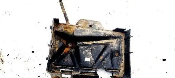Skoda Fabia Mk2 (5J) Battery box tray 6Q0915331