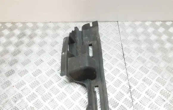Jeep Cherokee Intercooler air guide/duct channel