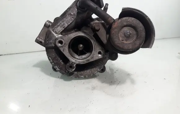 Nissan Almera Tino Turbo 14411BN800