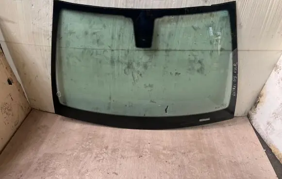 Opel Astra H Front windscreen/windshield window 
