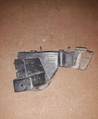 Audi Q5 SQ5 Front bumper mounting bracket 8R0807284