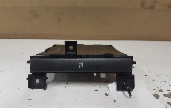 Cup holder front