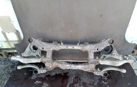 Opel Insignia A Rear axle beam 