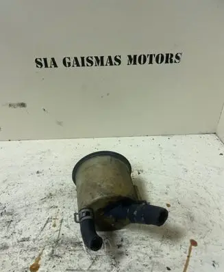 Nissan Almera Tino Brake fluid reservoir 