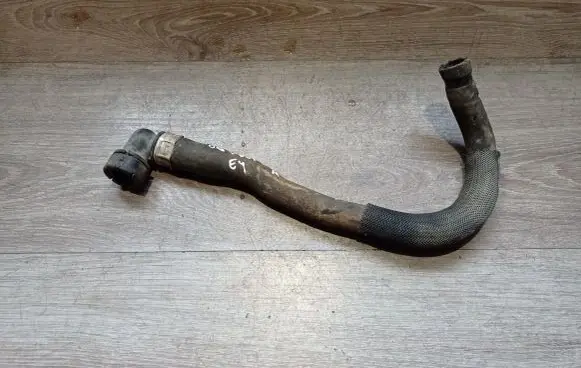 Volvo V70 Engine coolant pipe/hose 30745335