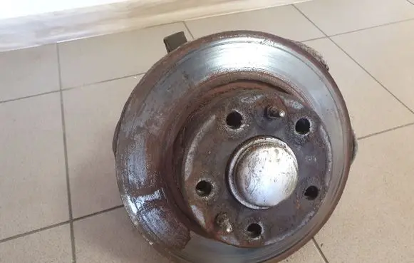 Iveco Daily 3rd gen Front wheel hub