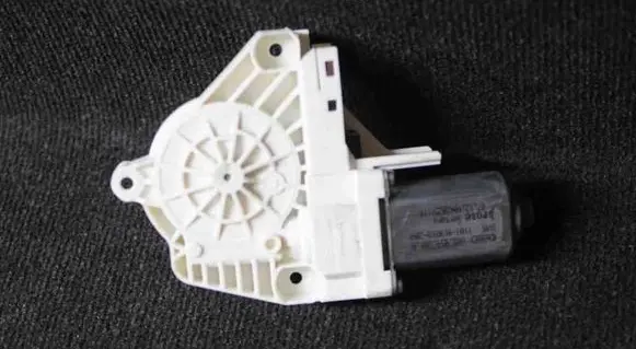 Audi Q5 SQ5 Front door window regulator motor 8K0959801B