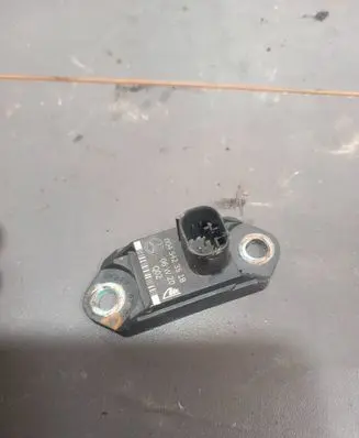 Mercedes-Benz C W204 Acceleration sensor 0045423518