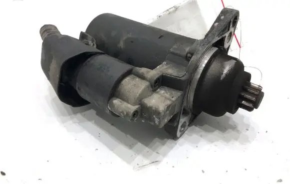 Volkswagen Touran I Starter motor 