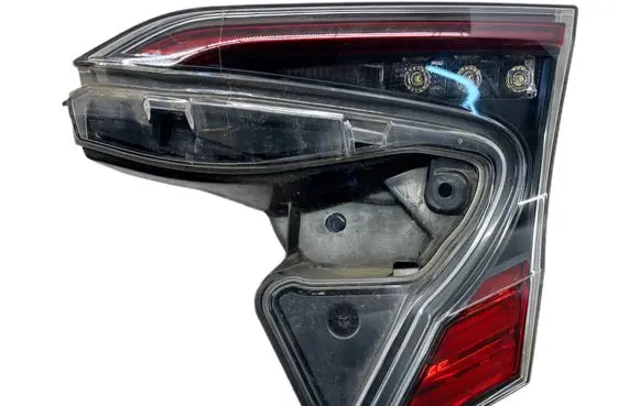 Tailgate rear/tail lights