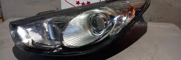Hyundai ix35 Headlight/headlamp 92102Y0D0