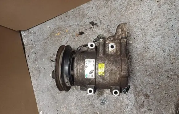 Ford Ranger Air conditioning (A/C) compressor (pump) RZWLA07 8C27