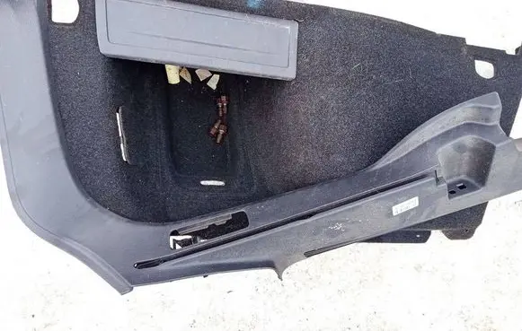 Volkswagen PASSAT B7 Other trunk/boot trim element 3af867428