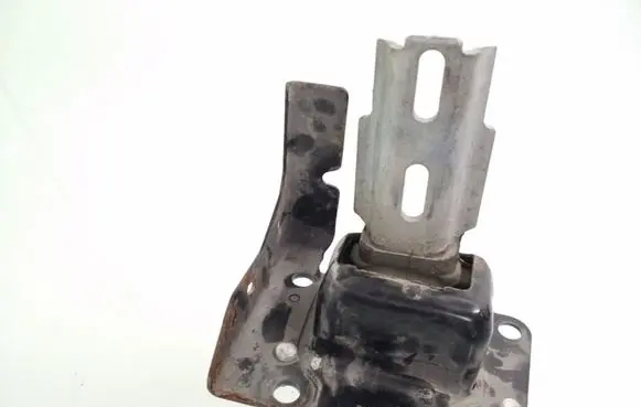 Citroen C2 Engine mount bracket 9650885180