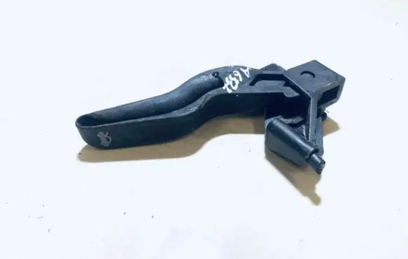Opel Vectra B Engine bonnet (hood) release handle 7002346