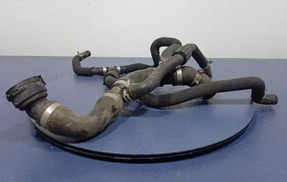 Volvo V40 Engine coolant pipe/hose 31368050