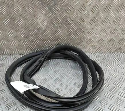 Porsche Macan (95B) Rubber seal rear door 83110KL000