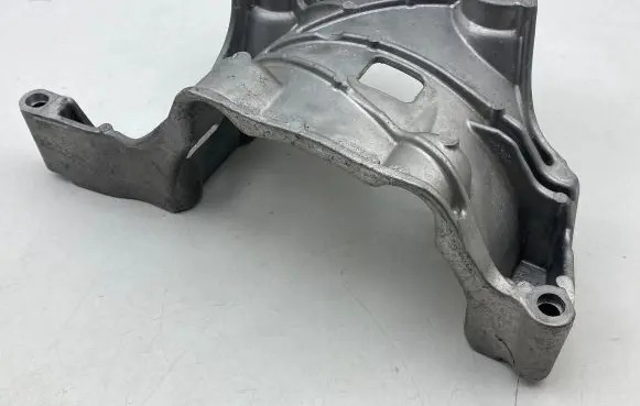 Volvo V90 Cross Country Generator/alternator bracket 31480101 BQ3EA