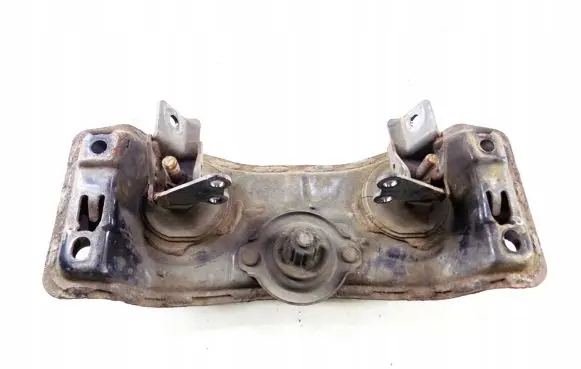 Gearbox mounting bracket