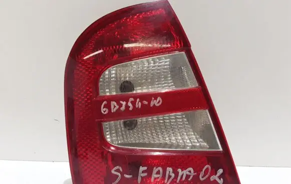 Skoda Fabia Mk1 (6Y) Rear/tail lights 6Y6945095B 6Y6945111B