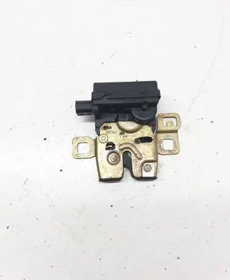 Land Rover Range Rover Sport L320 Tailgate window lock/catch/latch FQR500040