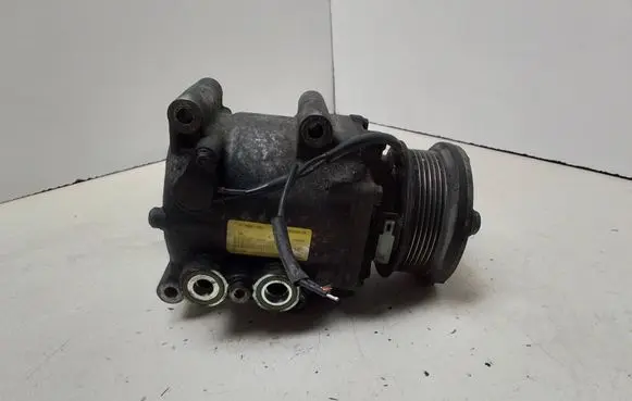 Ford Focus Fuel main line pipe 2000ABR19 YS4H19D629AA
