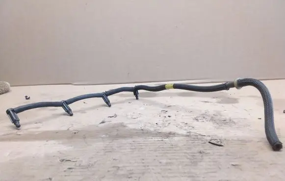 Volvo V70 Fuel return line/hose 