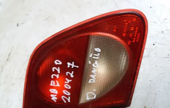 Mercedes-Benz E W210 Tailgate rear/tail lights