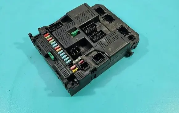Peugeot 307 Central body control module 9636760580E IMPRK1530293
